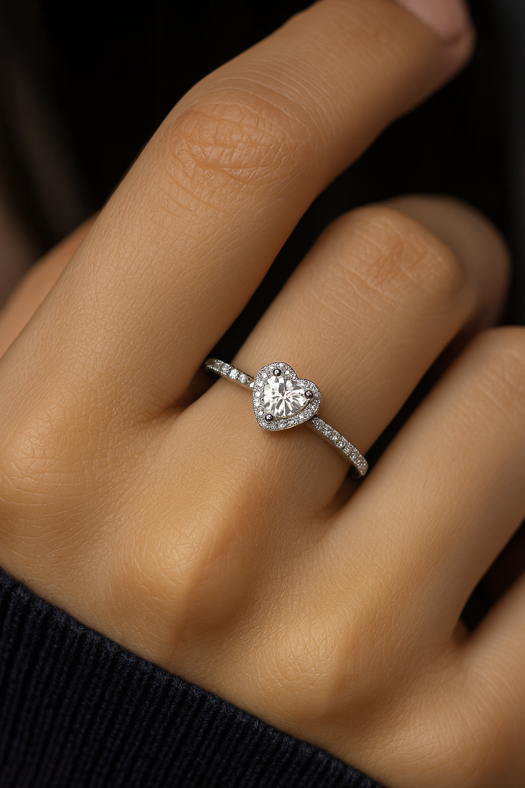 Amour Heart Halo Ring